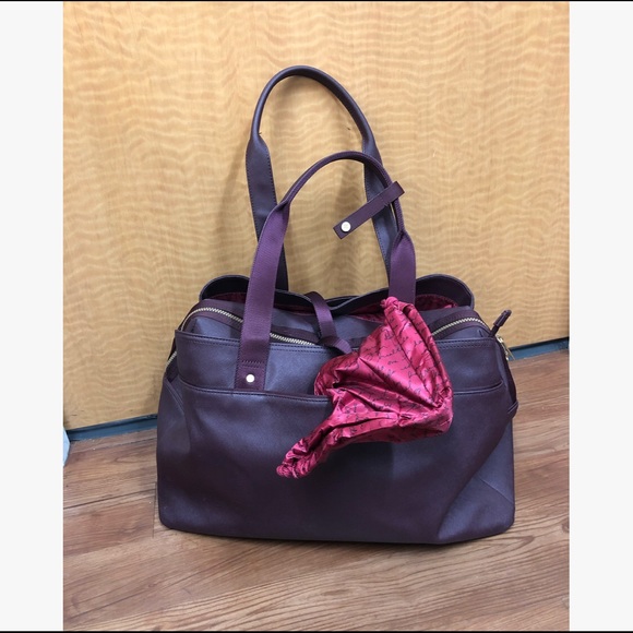 lululemon athletica Handbags - Lululemon Om The Day Bag